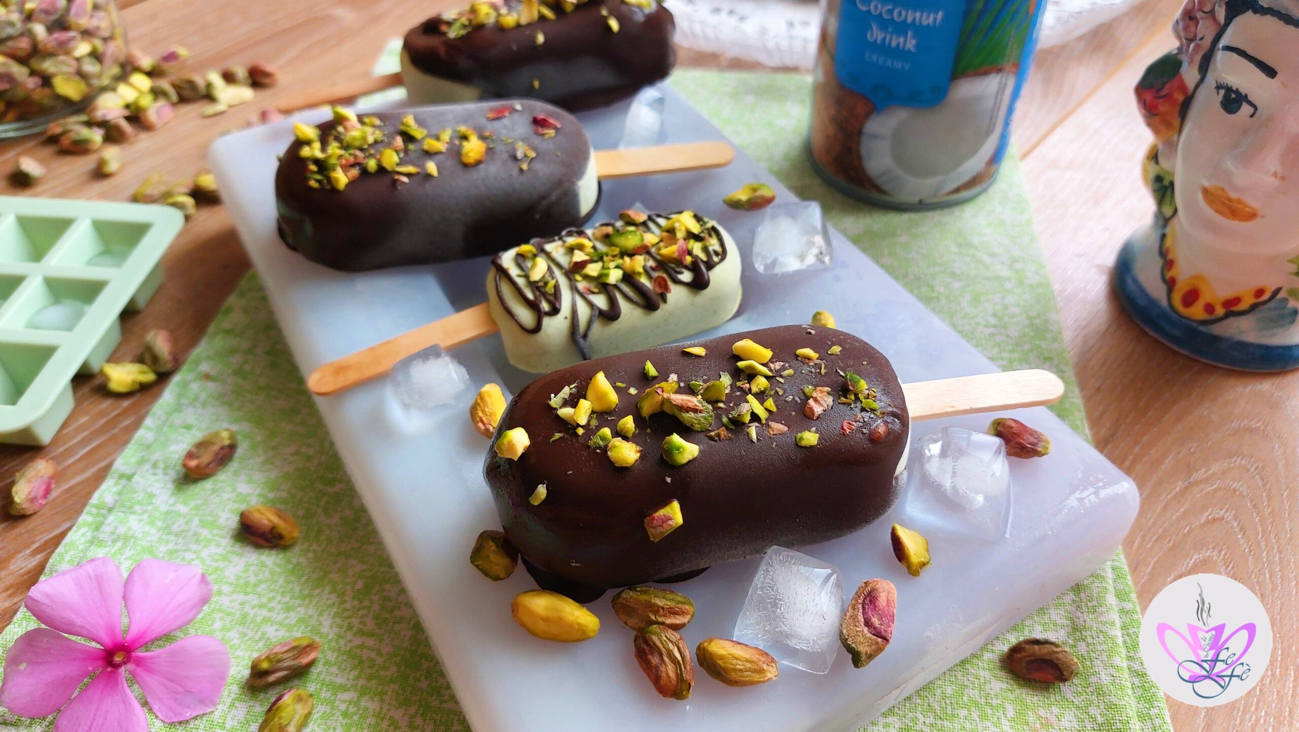 PICOLES DE COCO E PISTACHE