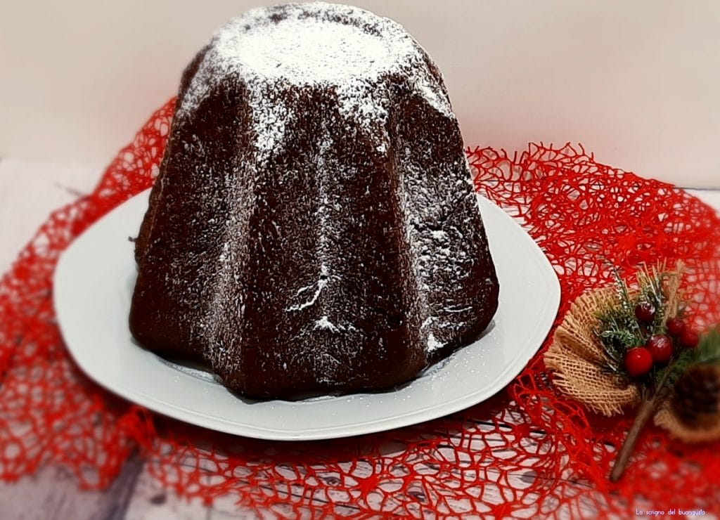 Pandoro de chocolate recheado