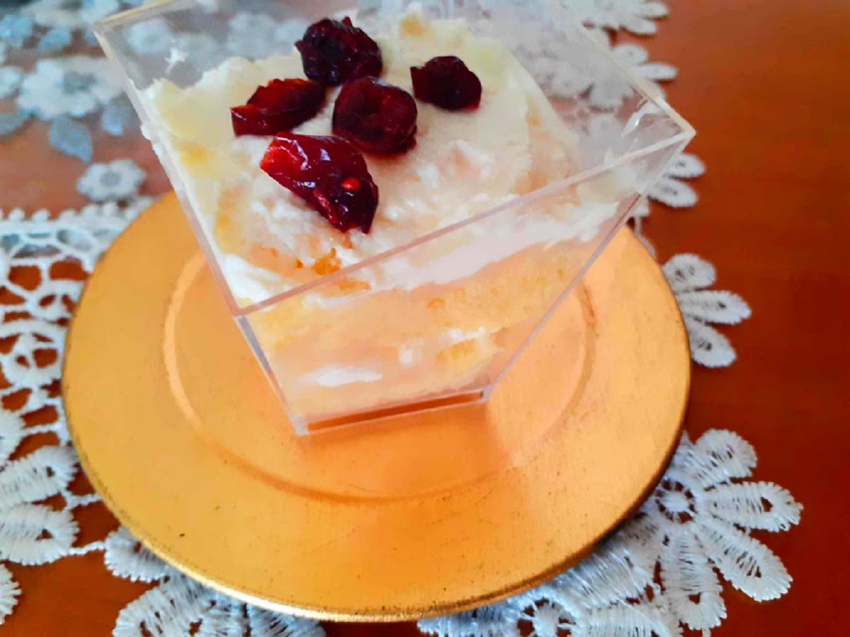 Pandoro recheado com creme de ricota ao limão delicado