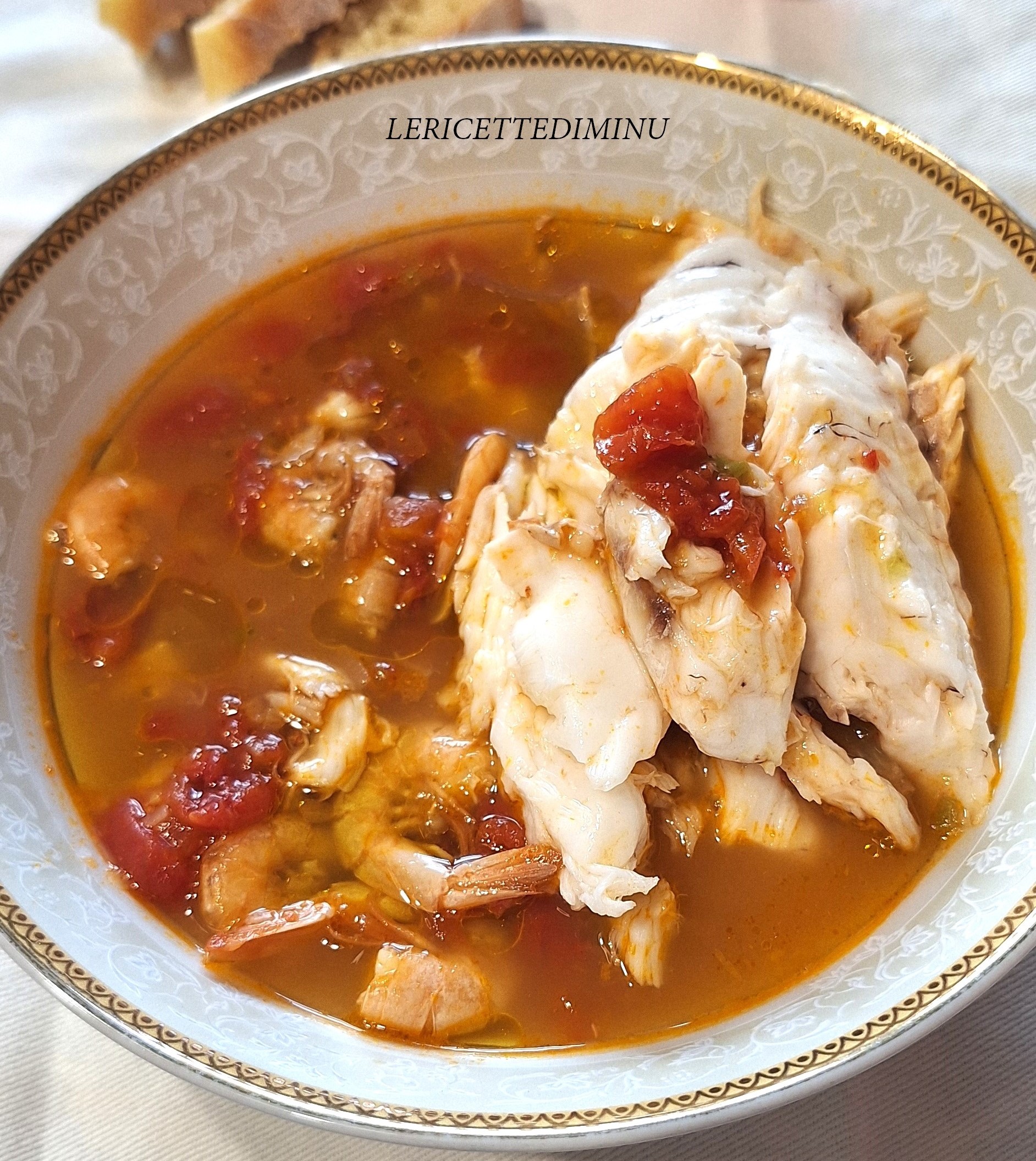 Sopa de cabra-vermelha