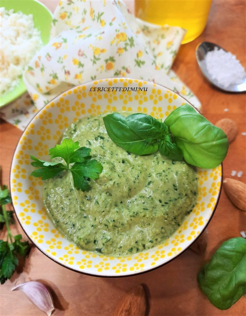 Pesto de manjericão e salsa