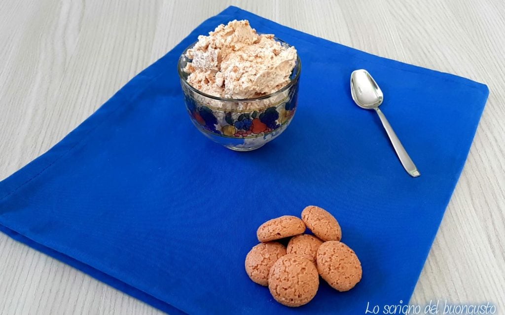 Sorvete de amaretti sem sorveteira