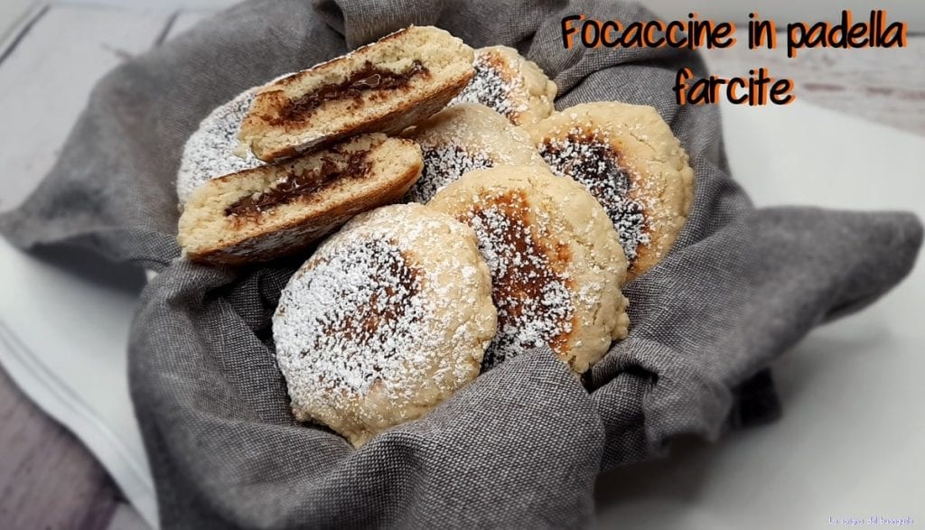 Pãezinhos na frigideira recheados