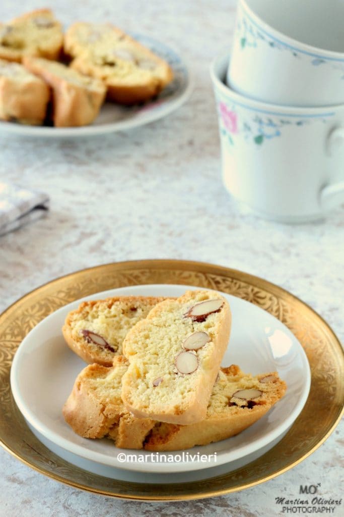 Biscoitos caseiros com amêndoas