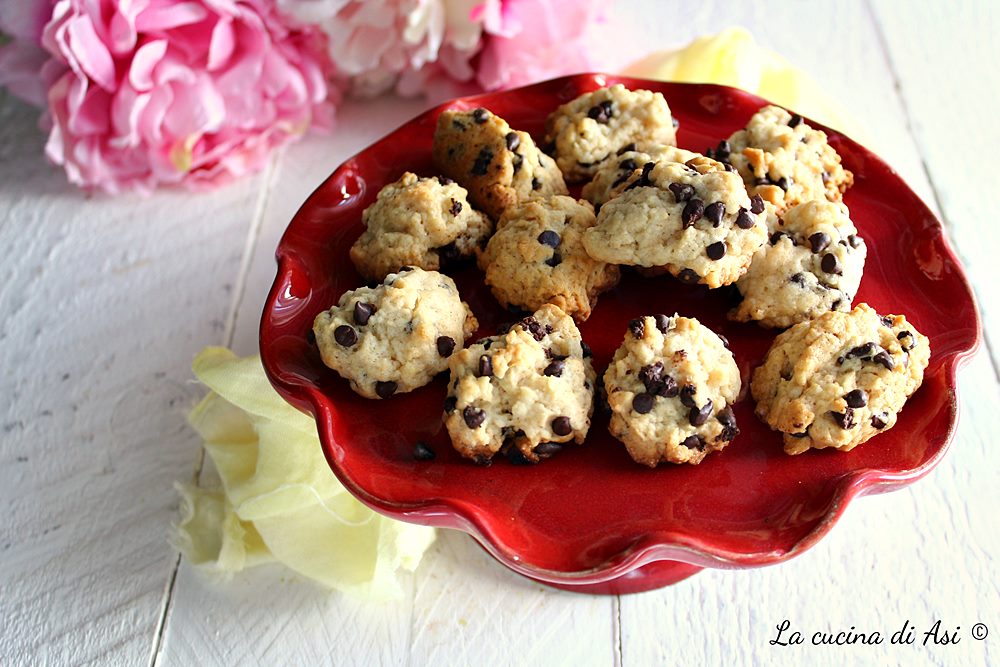 Biscoitos rústicos com vin santo e chocolate sem manteiga e ovos