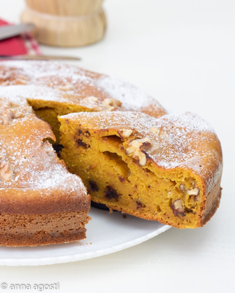 Bolo de abóbora chocolate e nozes