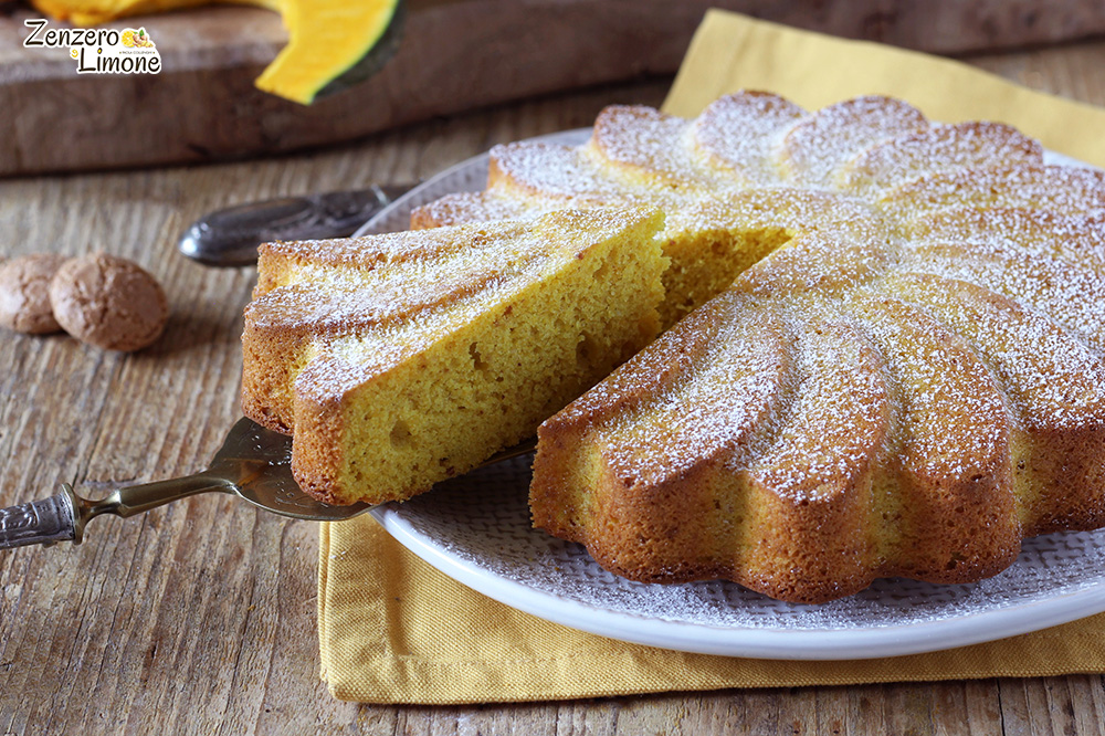Bolo de abóbora e amaretti