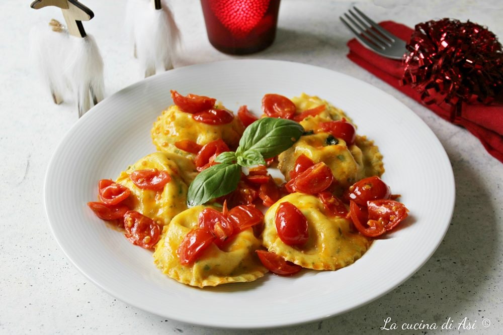 Botões ao salsa com camarões e burrata