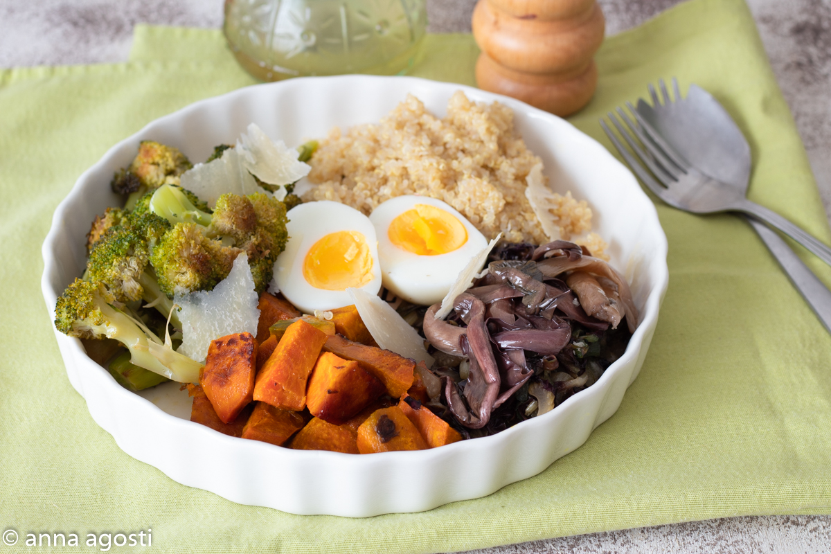 Bowl de Quinoa com abóbora, radicchio e brócolis