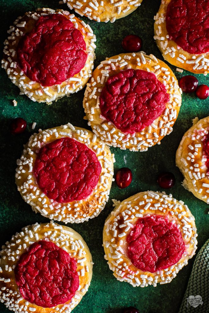 Brioche com creme de cranberries