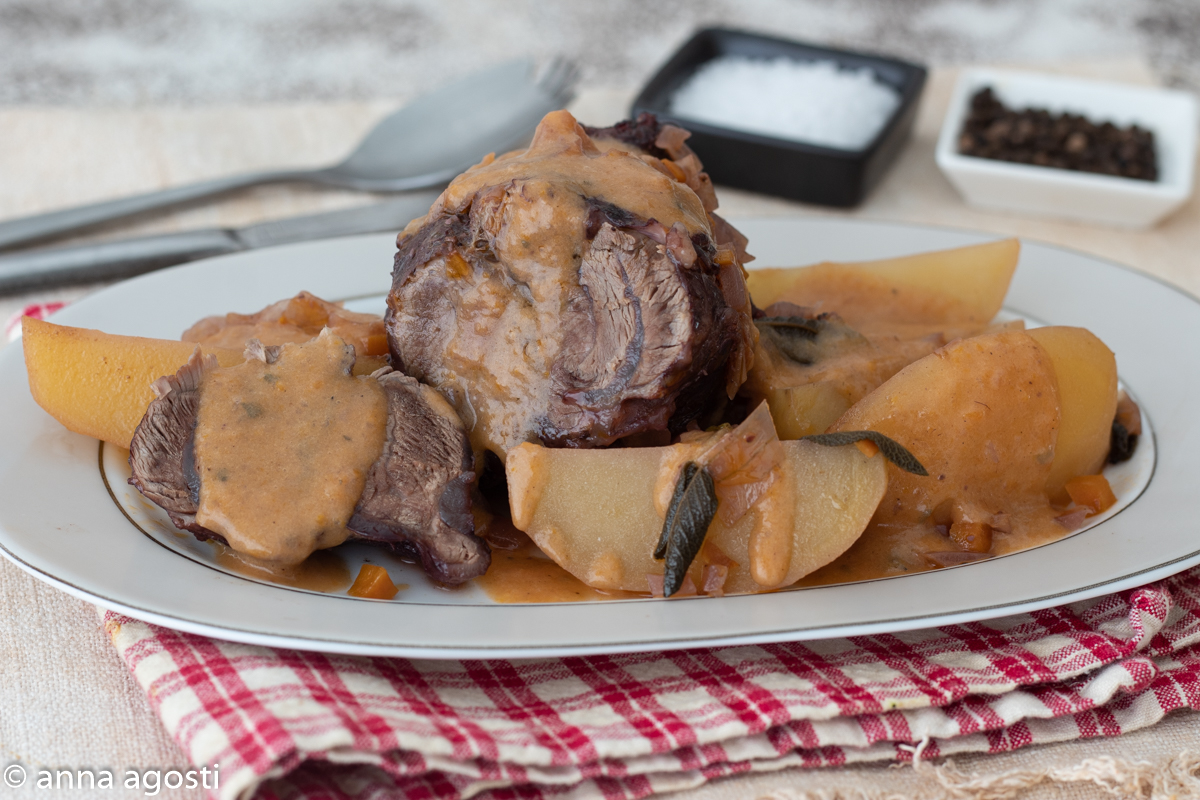 CARNE ASSADA COM BATATAS