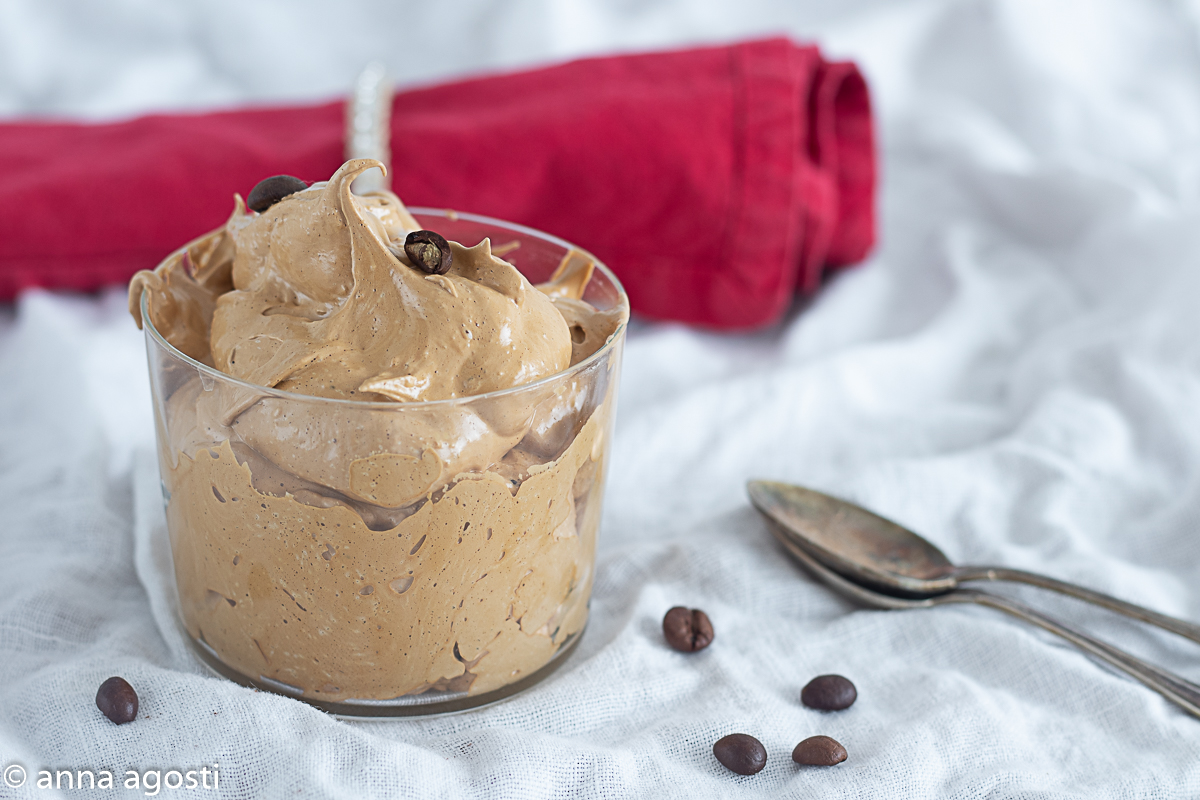 CREME DE CAFÉ COM ÁGUA