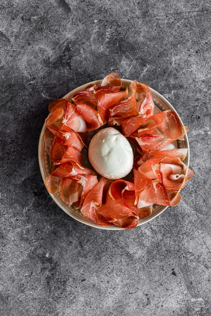 Crepes com Speck Alto Adige IGP e aspargos