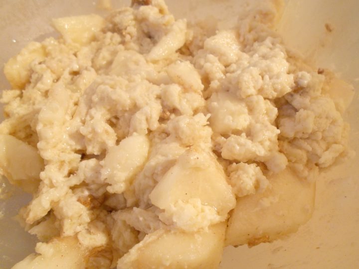 bolo de pera e nozes