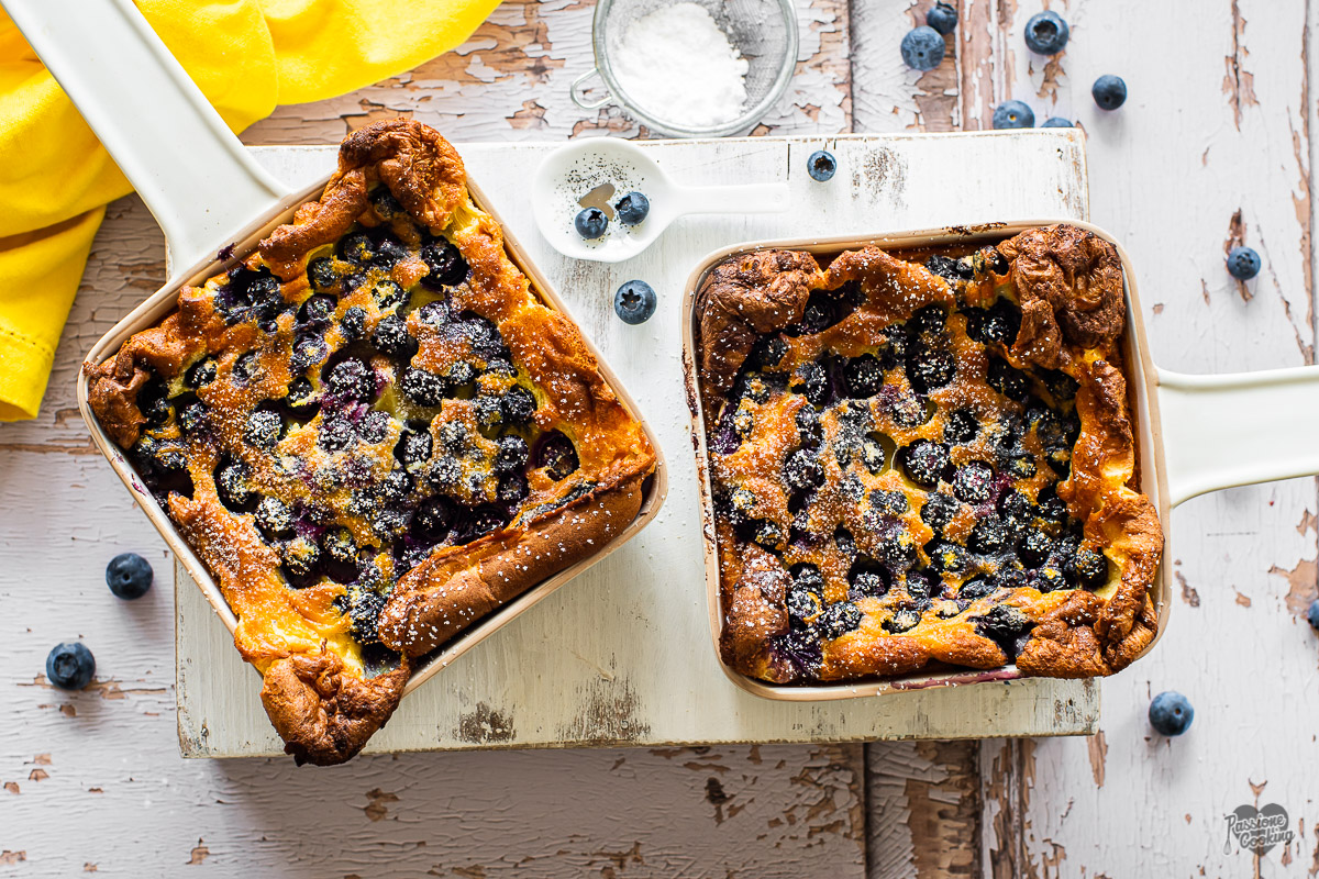 Panqueca Dutch Baby com mirtilos