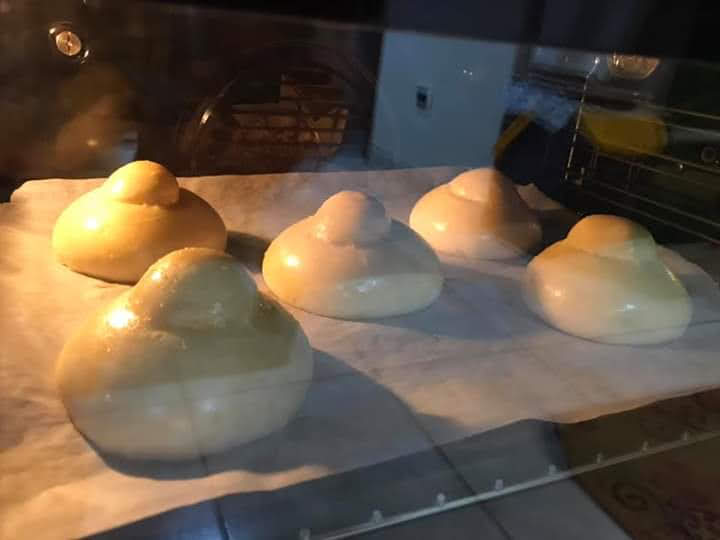 As brioches col tuppo Messinesi