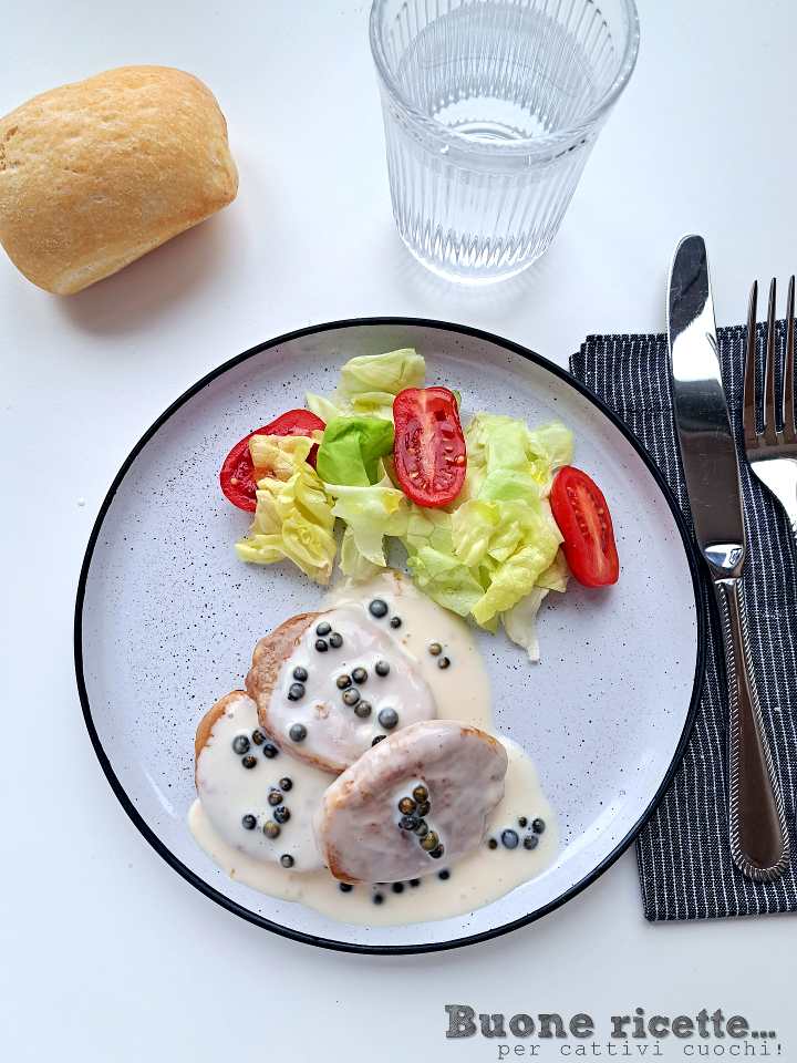 Filé de porco ao molho de pimenta verde cremoso