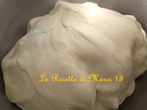 Focaccia genovese com alecrim