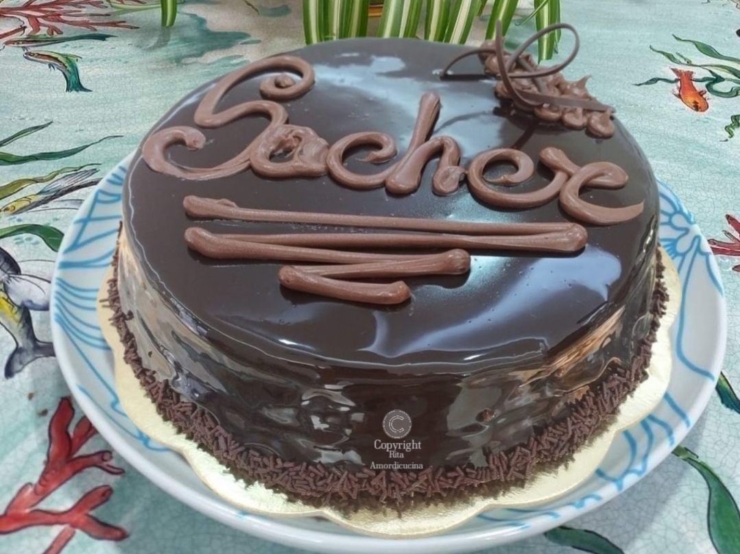 Torta Sacher tradicional e Bimby