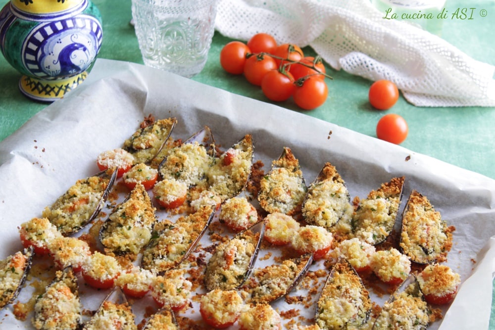 Gratinado de mexilhões e tomatinhos