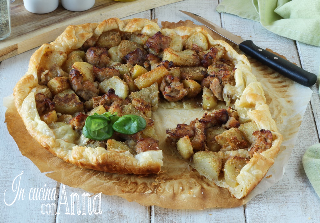 Torta rústica com batatas e linguiça