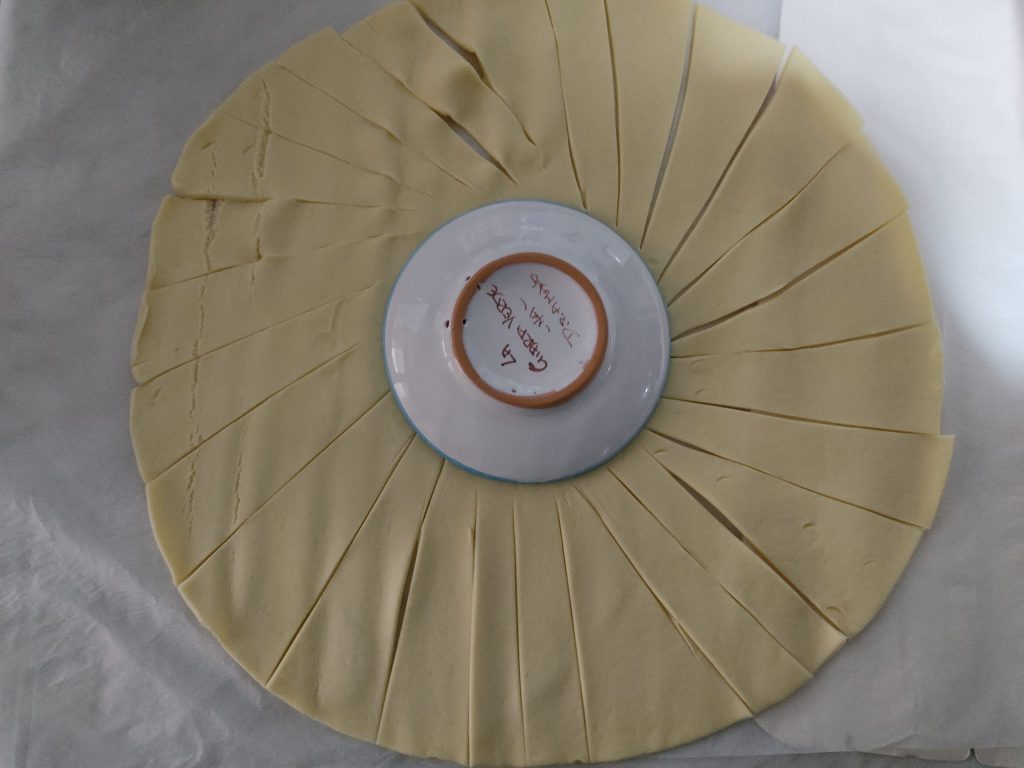 Girassol de massa folhada ao pesto em 10 minutos