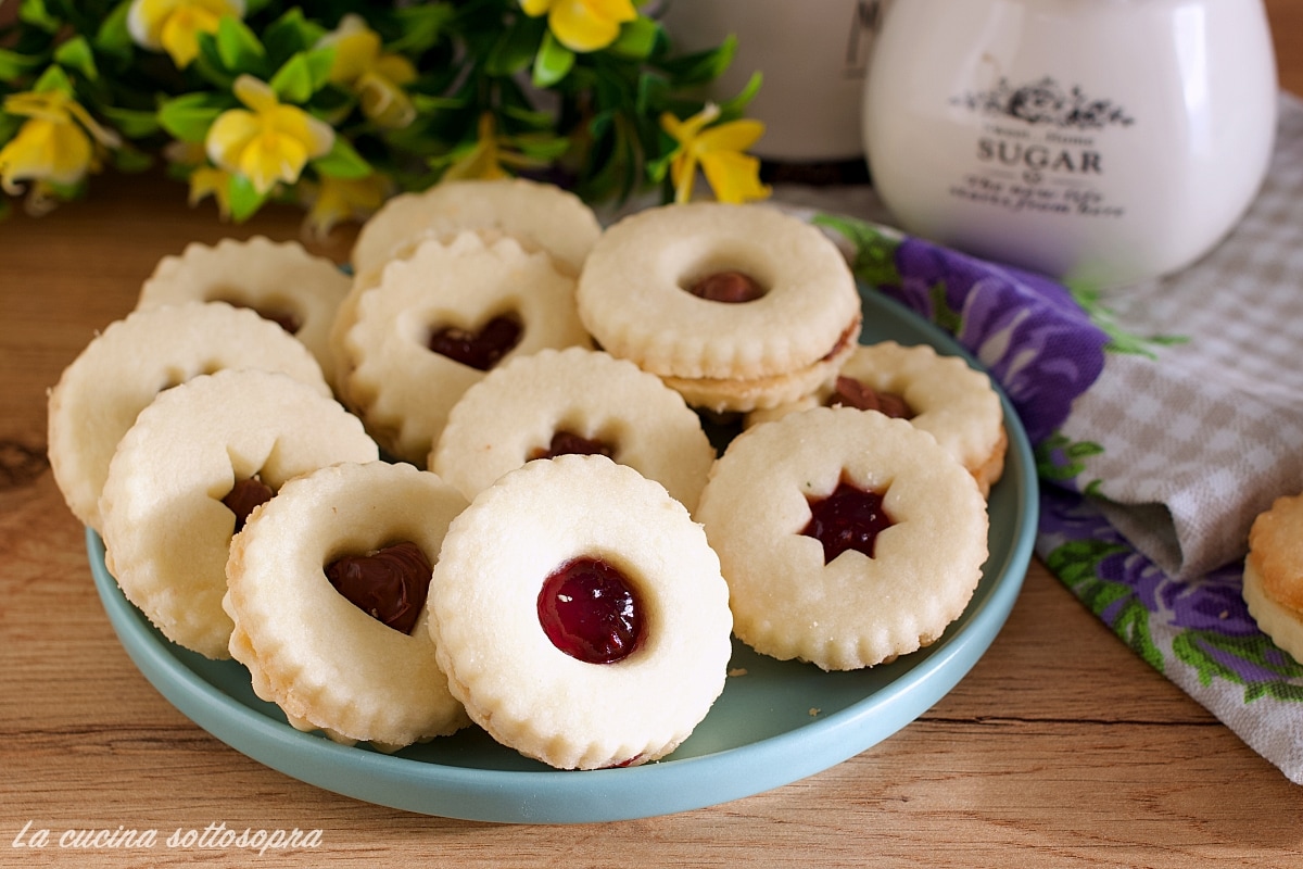 Biscoitos de manteiga sem ovos – receita perfeita para o Natal, derretem na boca, delicados e crocantes como os de confeitaria