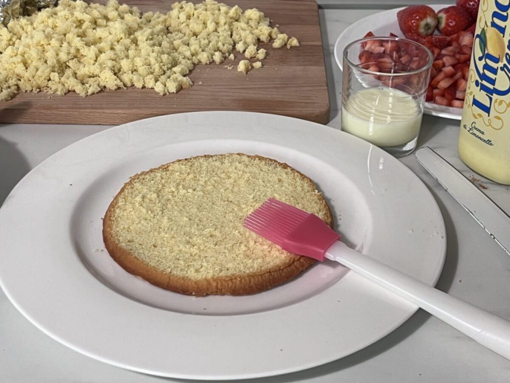 bolo mimosa morangos limoncello mulher