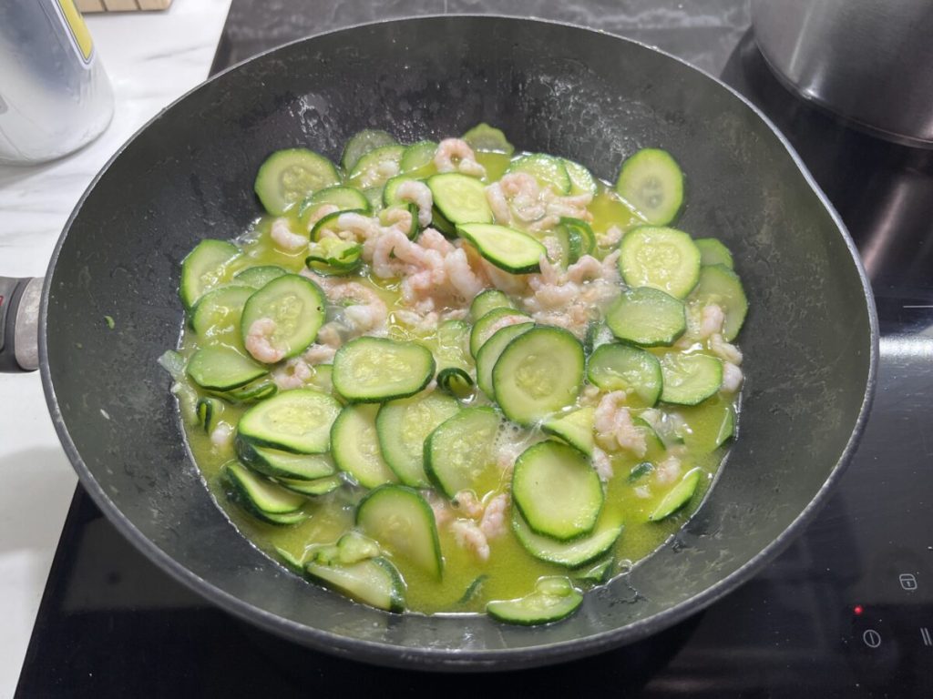 linguine gamberetti zucchine zafferano