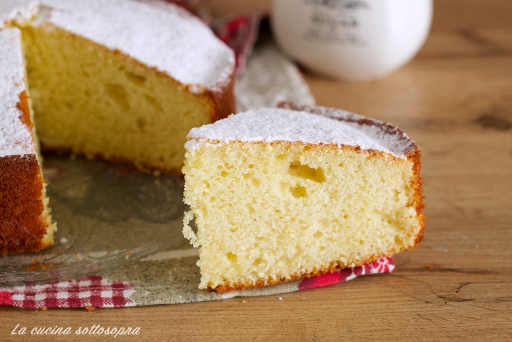 BOLO DE IOGURTE MACIO