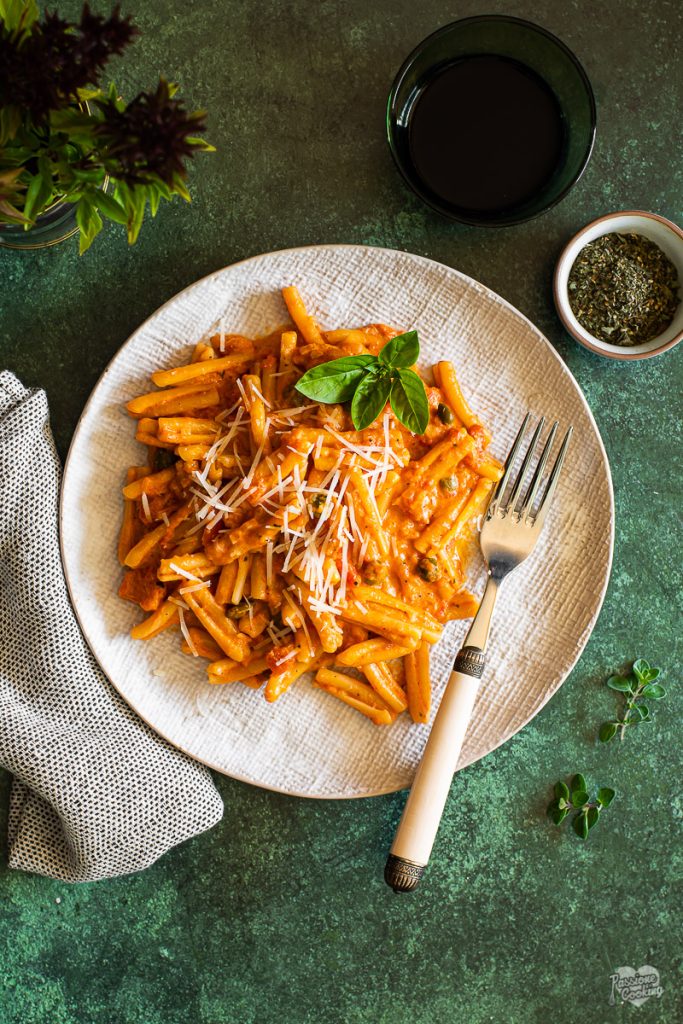 Macarrão à vodka - rápido e cremoso