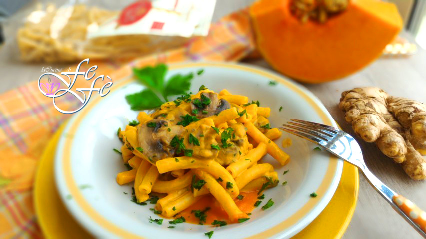 MEZZANI EM CREME DE ABÓBORA E COGUMELOS CHAMPIGNON