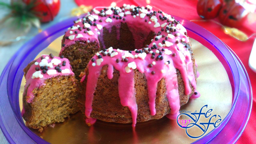 BUNDTCAKE DE BETERRABA E CHOCOLATE BRANCO