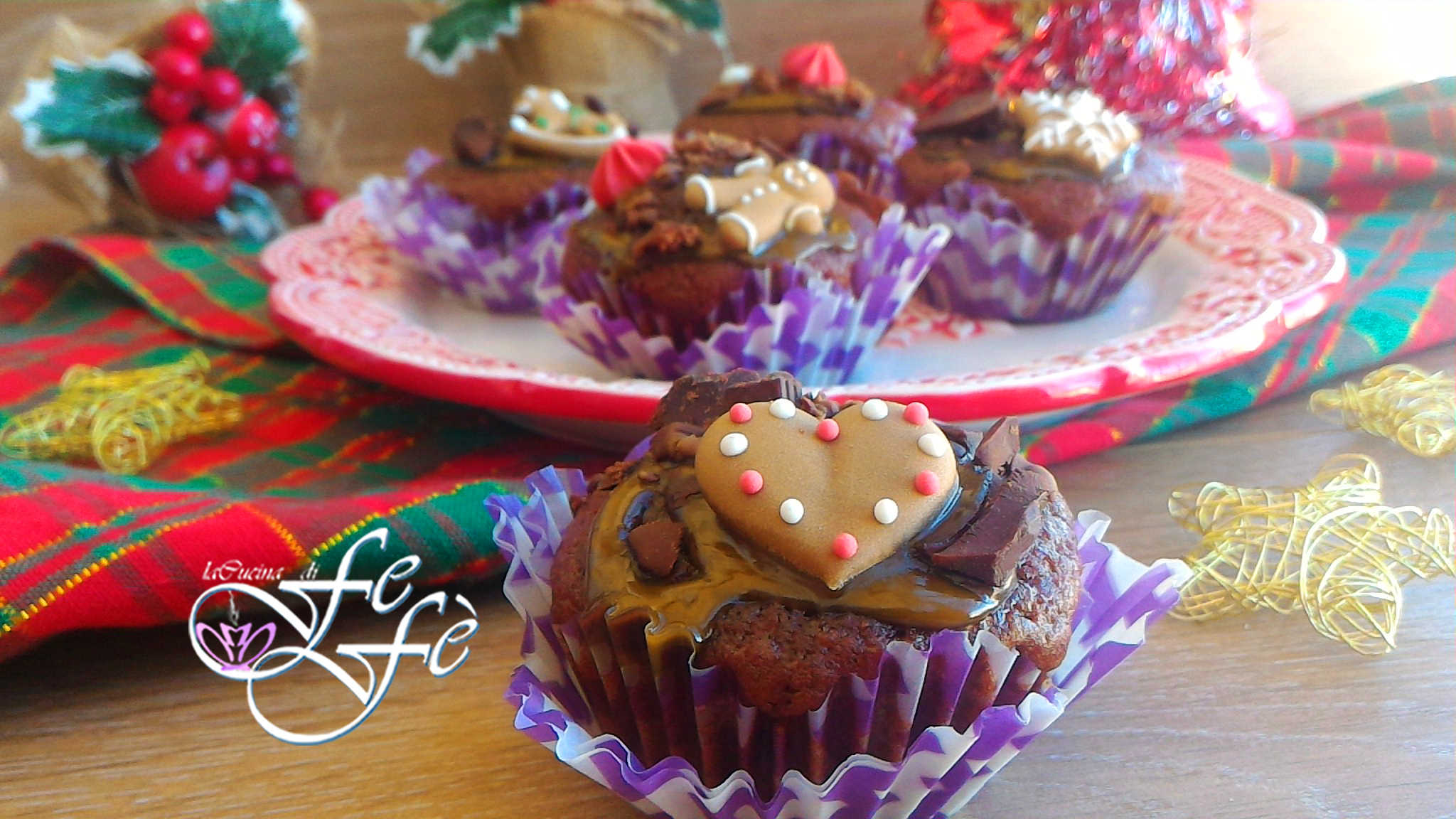 MUFFIN MACIOS DE IOGURTE, CHOCOLATE AMARGO E PISTACHE