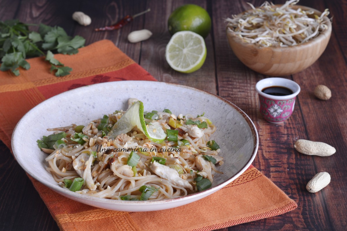 Pad thai com frango