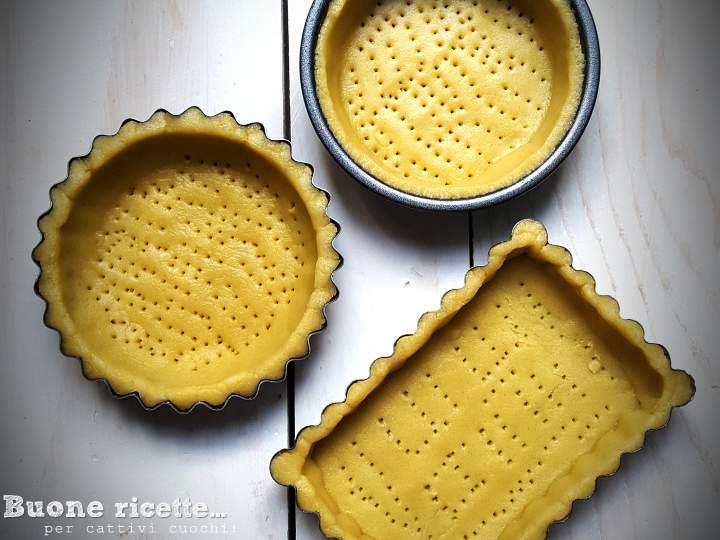 Pasta frolla fácil de estender nas formas de várias formas
