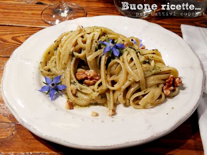 Pesto de borragem feito em casa