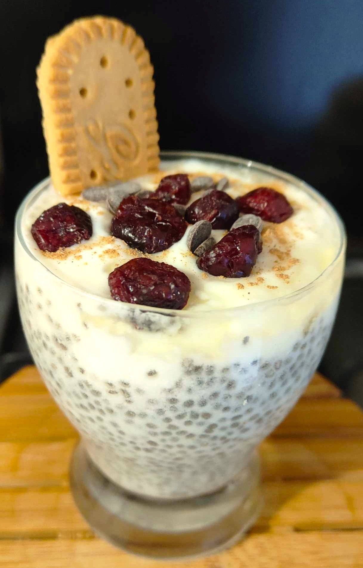 PUDIM COM SEMENTES DE CHIA iogurte mirtilos e chocolate
