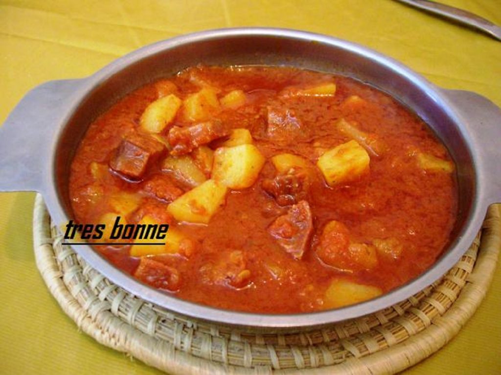 Ensopado de batata e salame