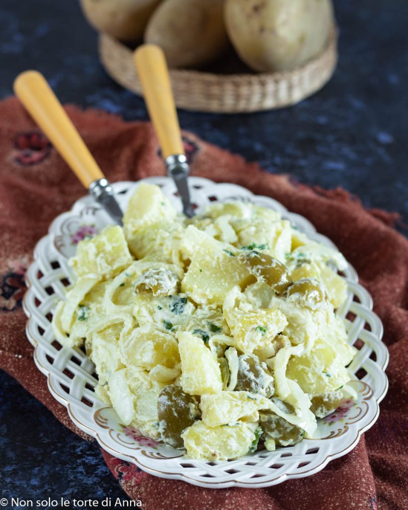salada de batatas, cebola e philadelphia