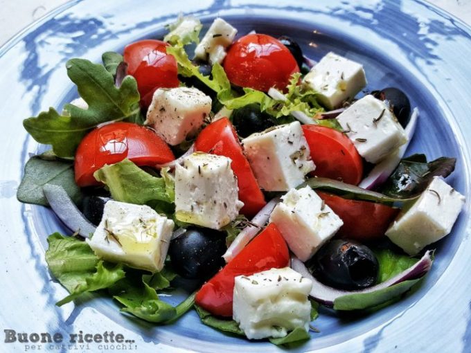 Salada grega com feta