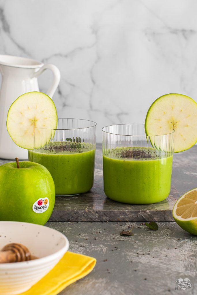 Smoothie verde com maçãs Granny Smith
