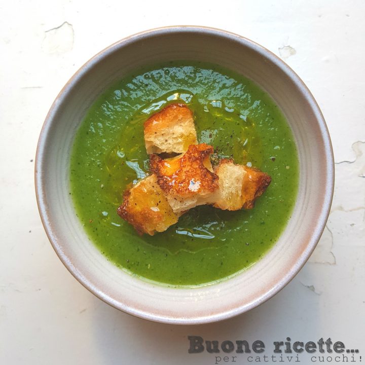 Sopa cremosa de abobrinha cremosa com batatas