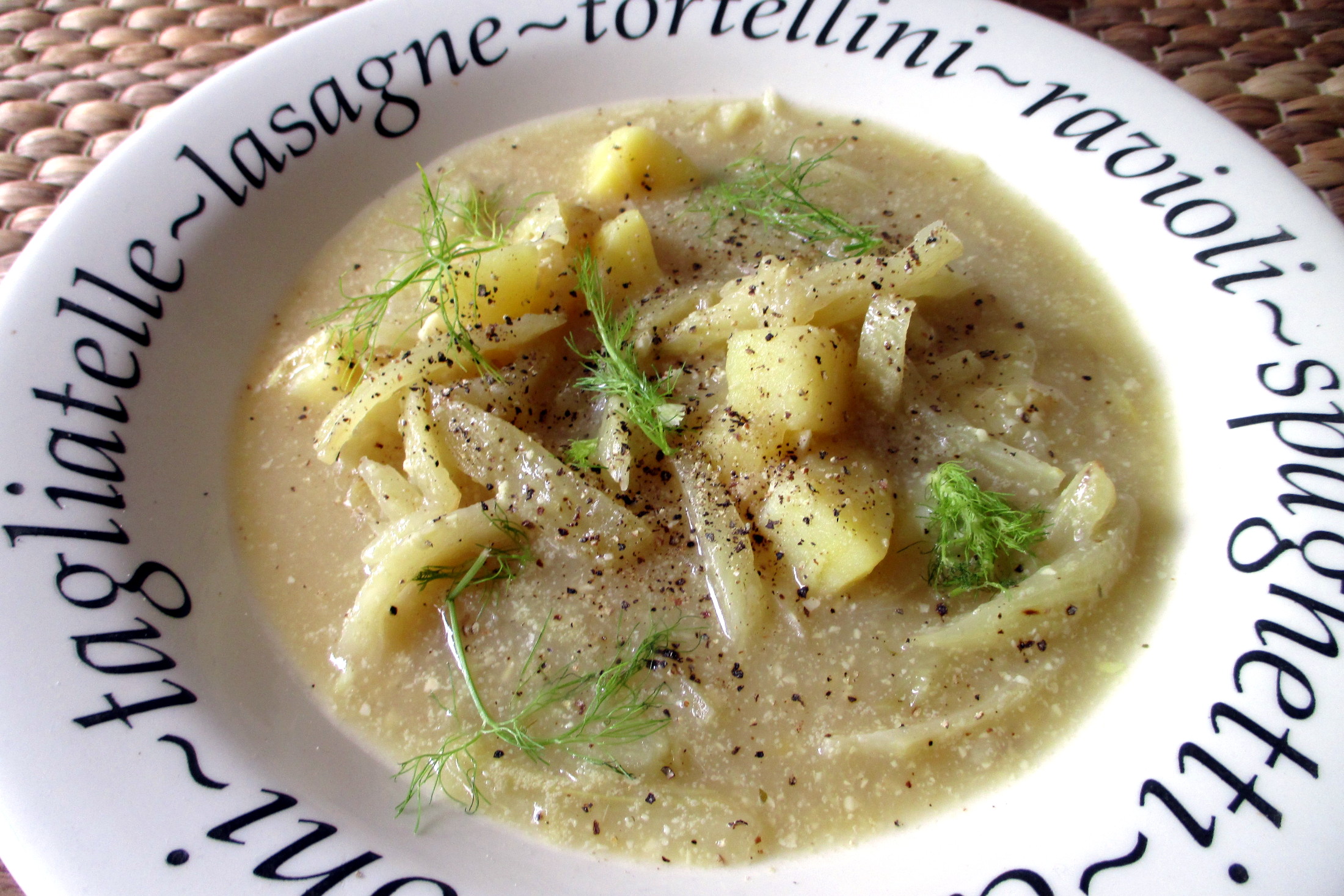 Sopa de erva-doce e batatas