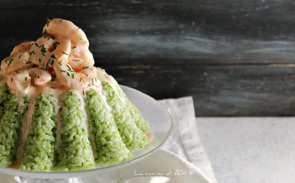 Torta de arroz frio com camarões