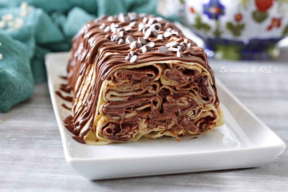 Torta fácil de crepes com chocolate