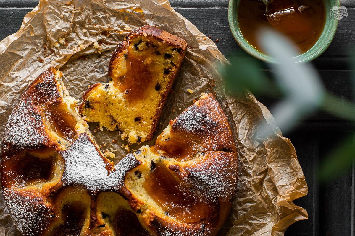 Torta de ricota com geleia de damasco