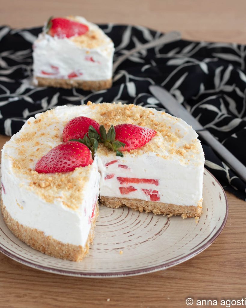 torta gelada de morango e ricota