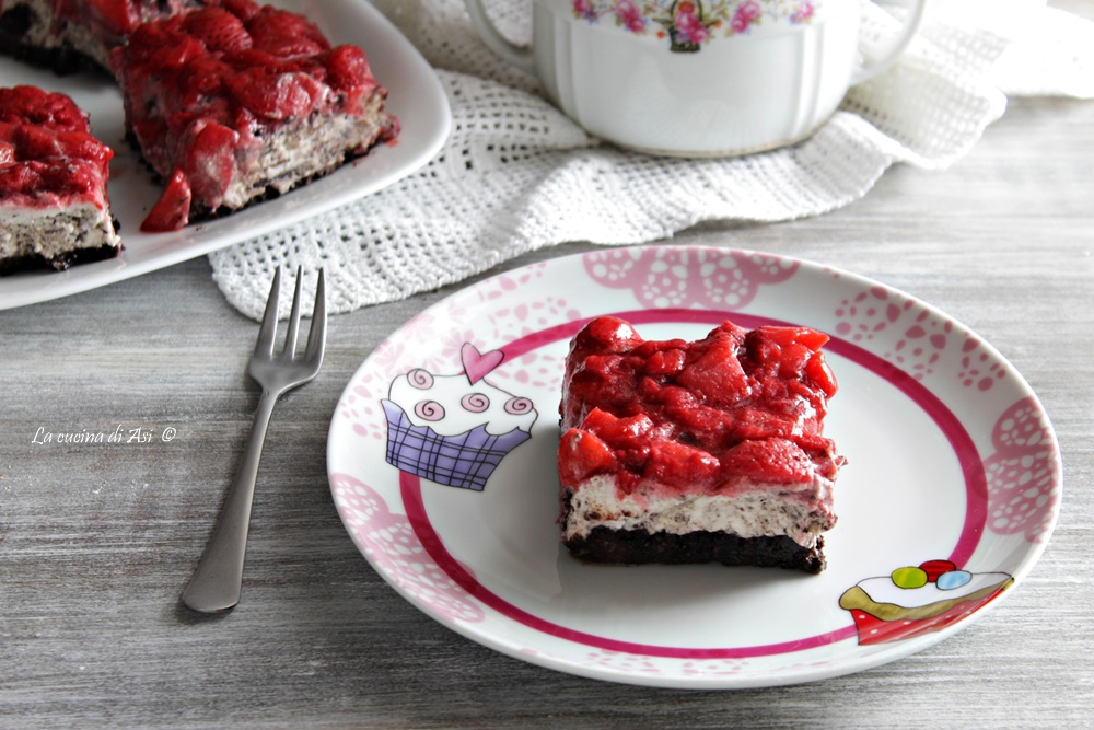 Torta Oreo e morangos sem forno