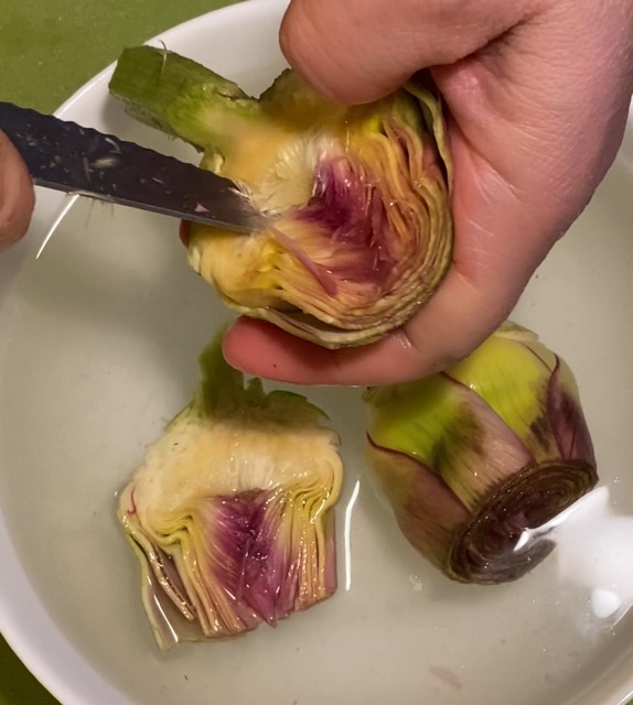 Mergulhar na água acidulada